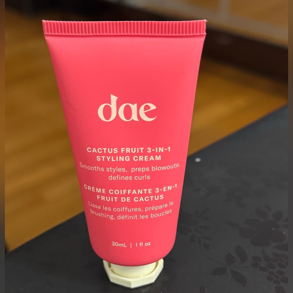 Dae Cactus Fruit 3-in-1 Styling Cream